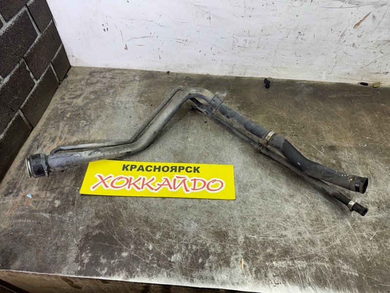 Горловина топливного бака Toyota Raum NCZ20 1NZ-FE 12.2006 (б/у)