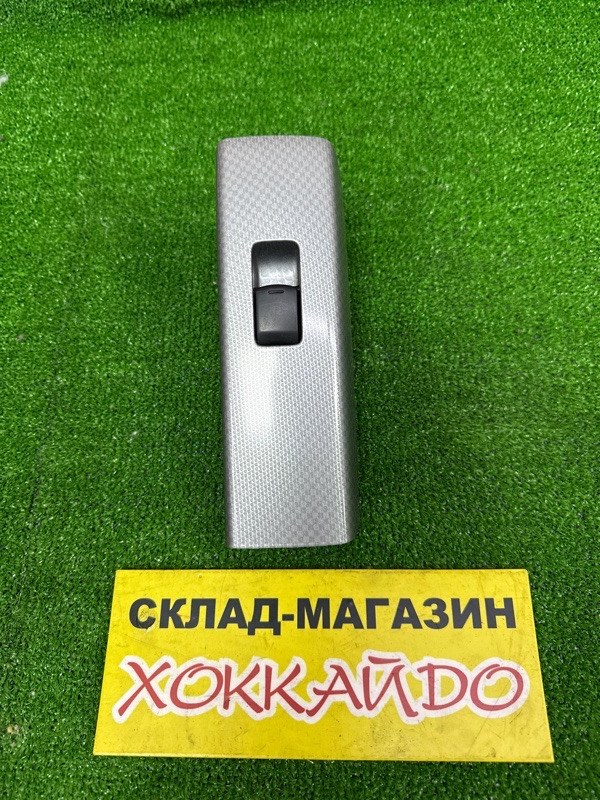 Кнопка стеклоподъемника Nissan Presage PU31 VQ35DE 05.2006 передняя левая (б/у)