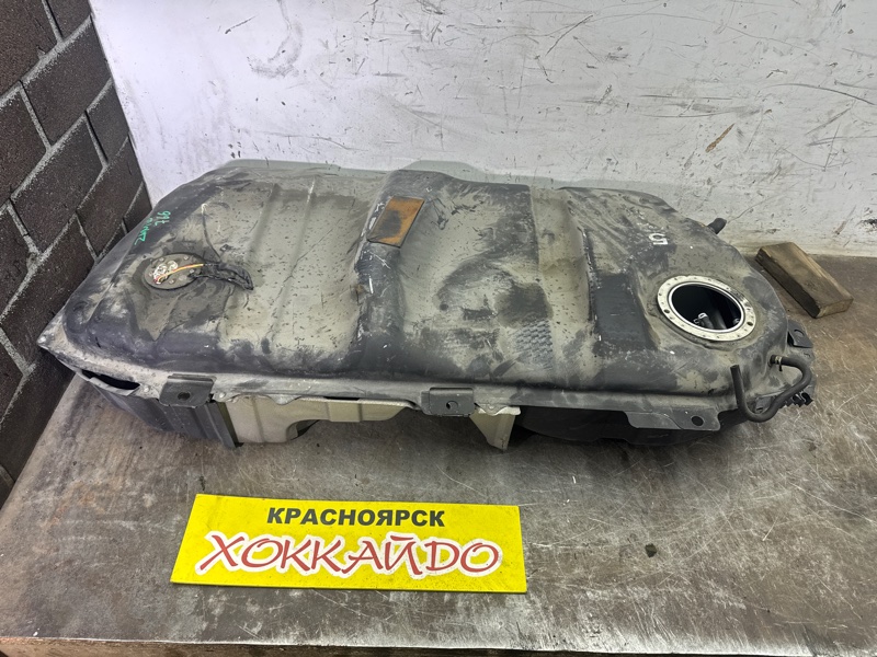 Бак топливный Toyota Isis ZNM10G 1ZZ-FE 05.2007 (б/у)