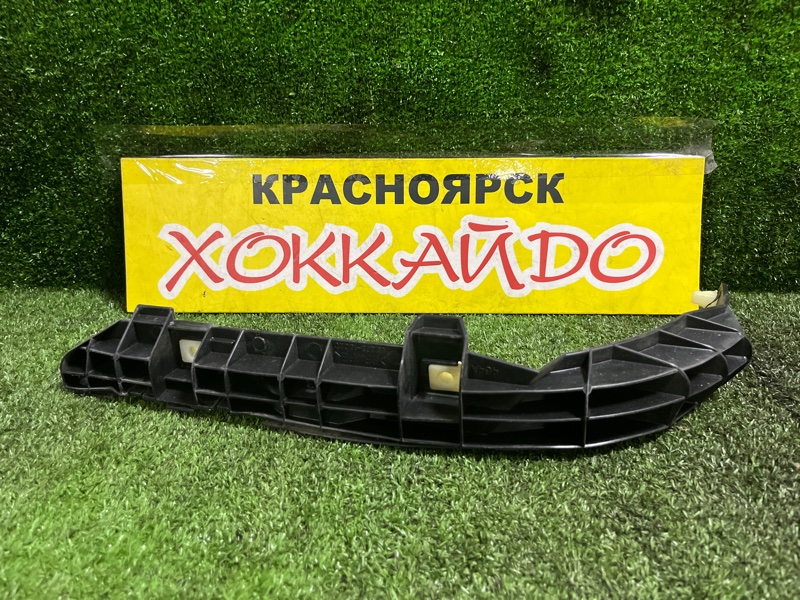 Клипса бампера Toyota Corolla Fielder NZE121G 1NZ-FE 09.2002 задняя правая (б/у)