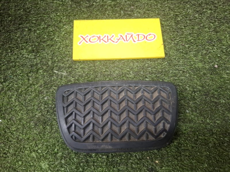 Накладка на педаль Toyota Crown JZS171 1JZ-GE 09.1999 (б/у)