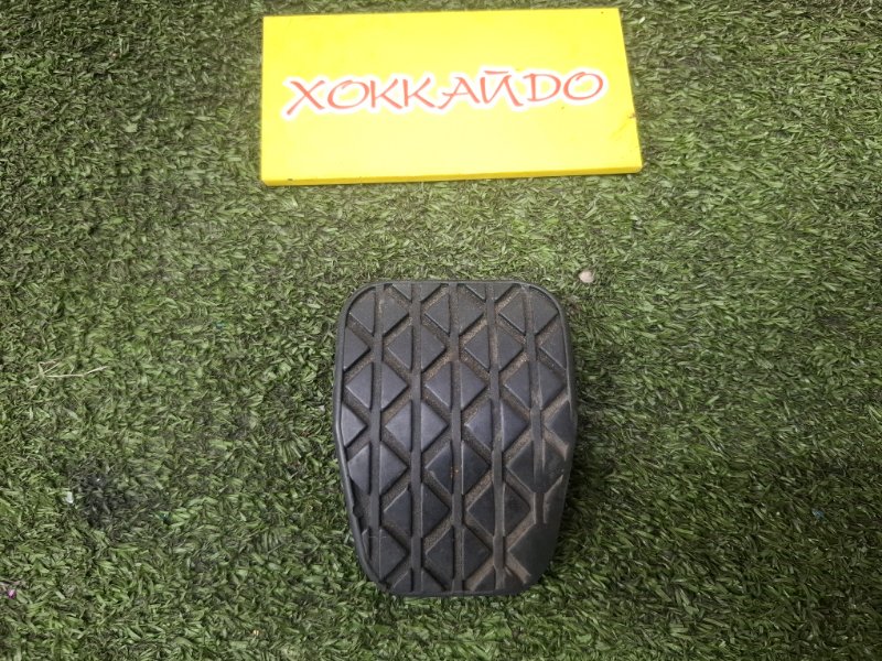 Накладка на педаль Mazda Axela BK5P ZJ-VE 06.2006 (б/у)