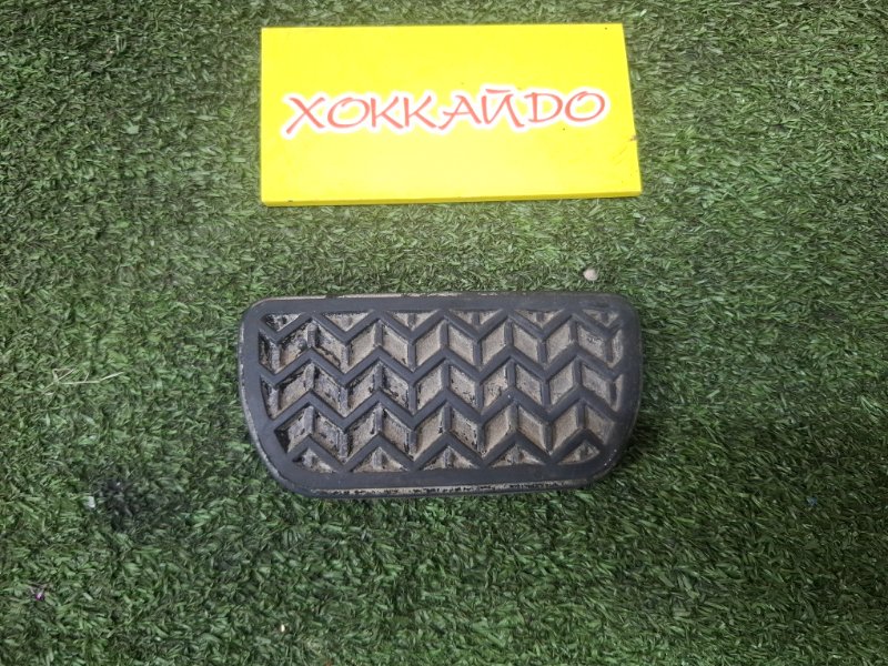 Накладка на педаль Toyota BB NCP30 2NZ-FE 04.2003 (б/у)