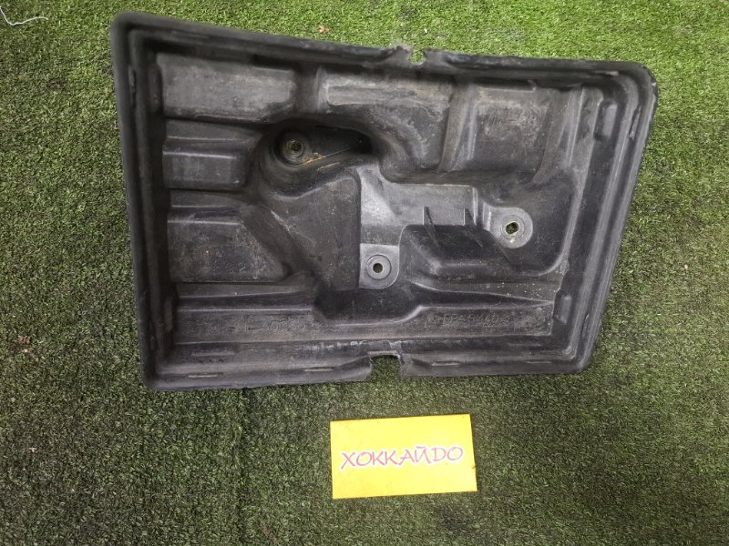 Полка под аккумулятор Toyota Celsior UCF31 3UZ-FE 08.2000 (б/у)