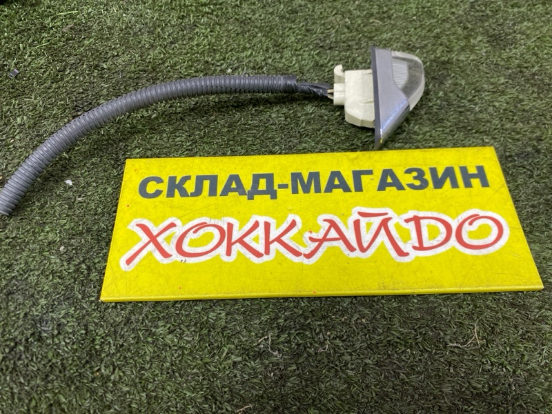Повторитель в крыло Toyota Crown JZS171 1JZ-GE 09.1999 правый (б/у)