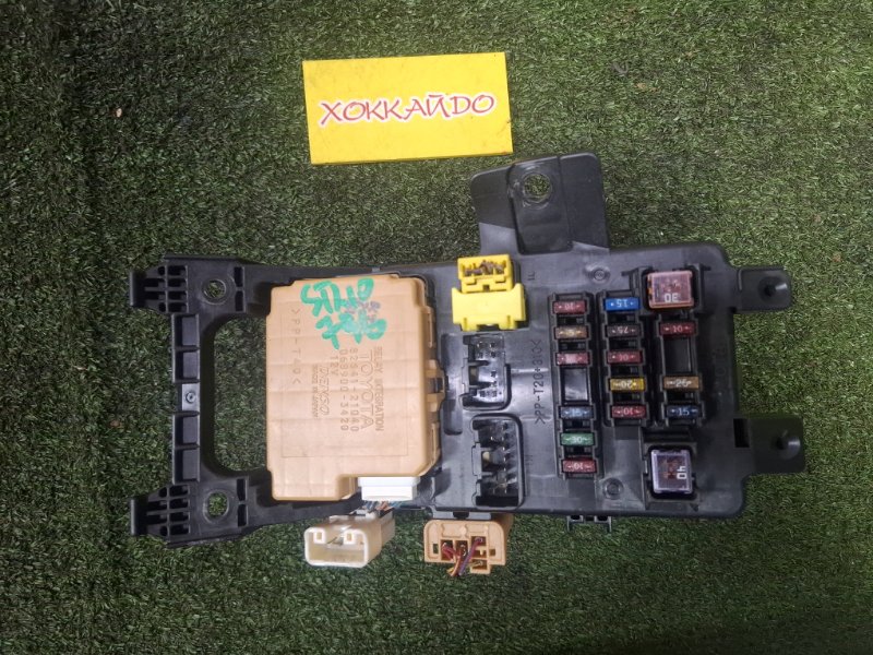 Блок предохранителей Toyota Caldina ST210G 3S-GE 01.2000 (б/у)