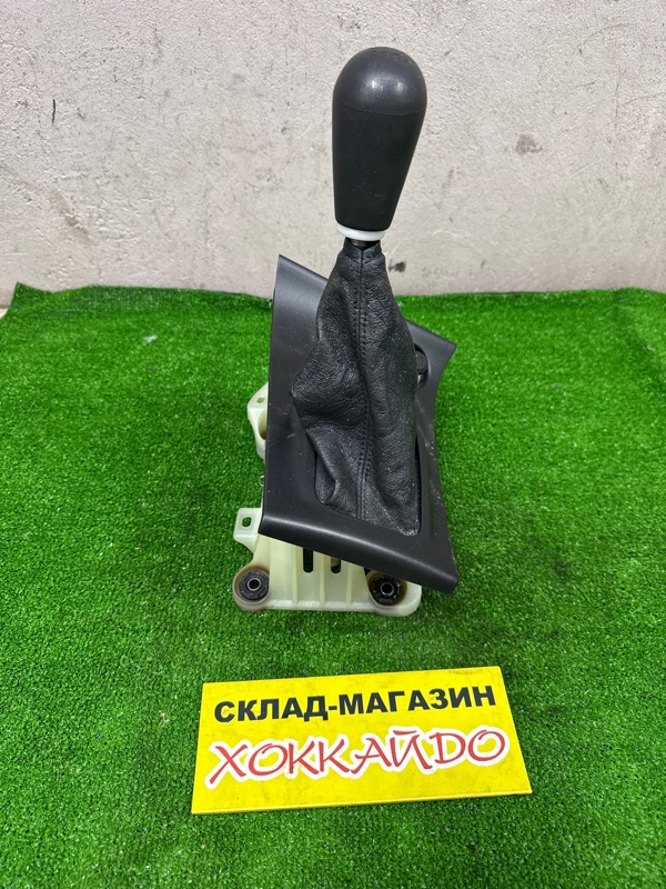 Селектор КПП Toyota Corolla Fielder NZE121G 1NZ-FE 09.2002 (б/у)