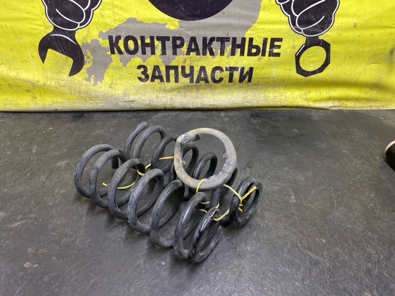 Пружина подвески Honda Odyssey RA8 J30A 11.2001 задняя (б/у)