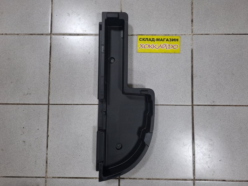 Днище багажника Toyota Corolla Fielder NZE121G 1NZ-FE 09.2002 правое (б/у)