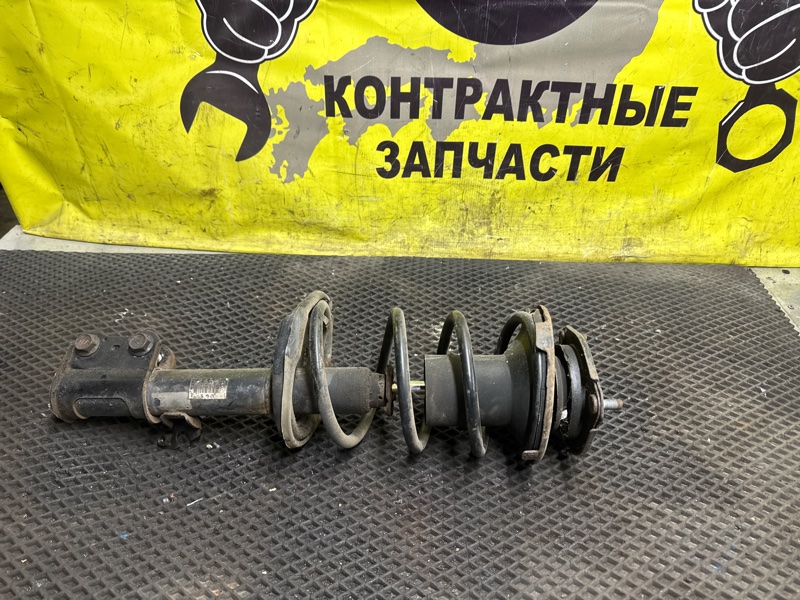 Стойка подвески Toyota Caldina ET196V 5E-FE 11.1992 передняя левая (б/у)
