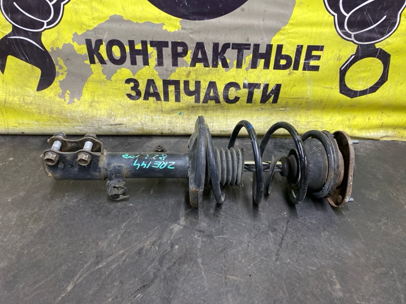 Стойка подвески Toyota Corolla Fielder ZRE144G 2ZR-FE 10.2006 передняя правая (б/у)