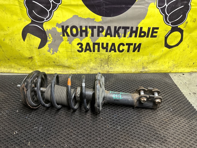 Стойка подвески Toyota Gaia ACM10G 1AZ-FSE 04.2001 передняя правая (б/у)