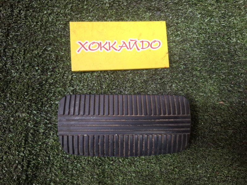Накладка на педаль Nissan March K11 CG10DE 01.1992 (б/у)