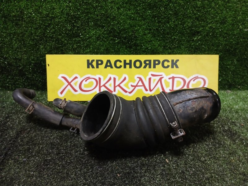 Патрубок воздушного фильтра Toyota Celica ST185H 3S-GTE 10.1989 (б/у)