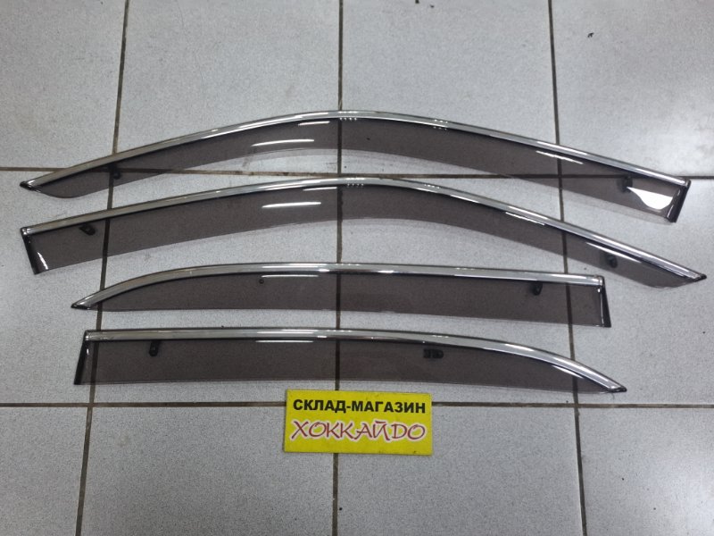 Ветровик Toyota Celsior UCF31 3UZ-FE 08.2000 (б/у)