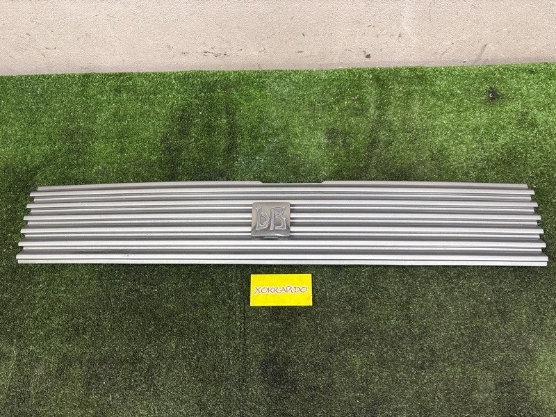 Решетка радиатора Toyota BB NCP30 2NZ-FE 04.2003 (б/у)