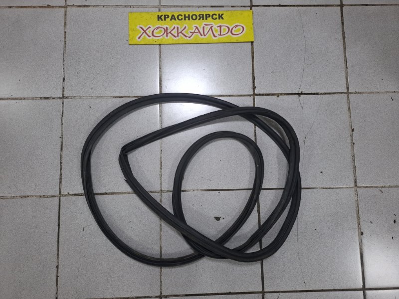 Уплотнитель Mazda Bongo Friendee SGEW FE 02.1999 (б/у)