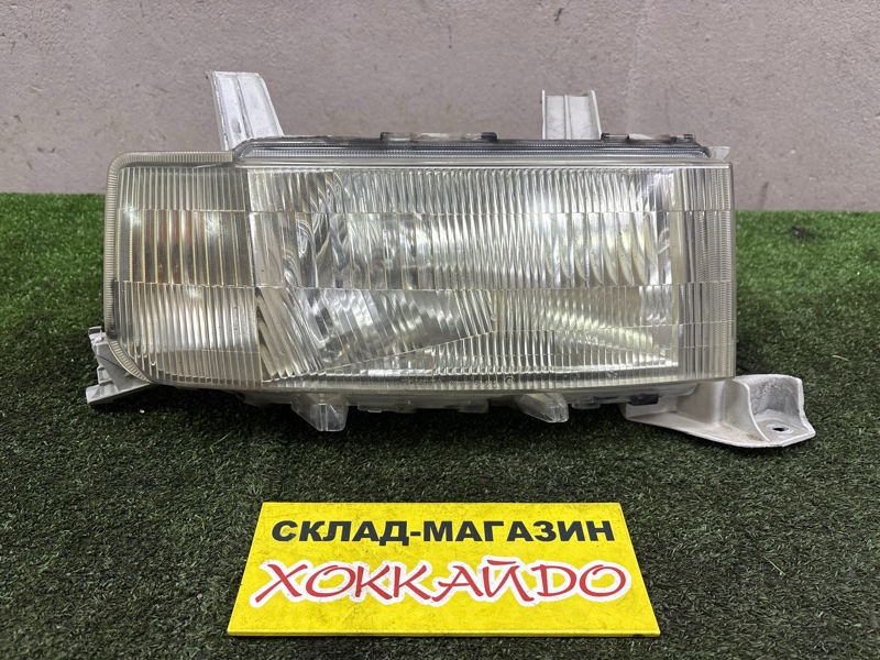 Фара Toyota BB NCP30 2NZ-FE 04.2003 правая (б/у)