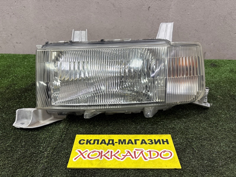 Фара Toyota BB NCP30 2NZ-FE 04.2003 левая (б/у)