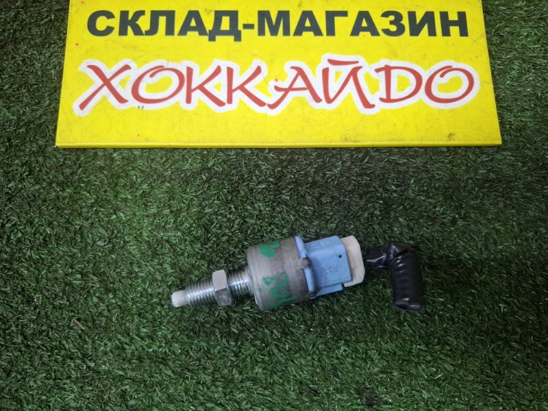 Датчик положения педали тормоза Toyota Raum NCZ20 1NZ-FE 12.2006 (б/у)