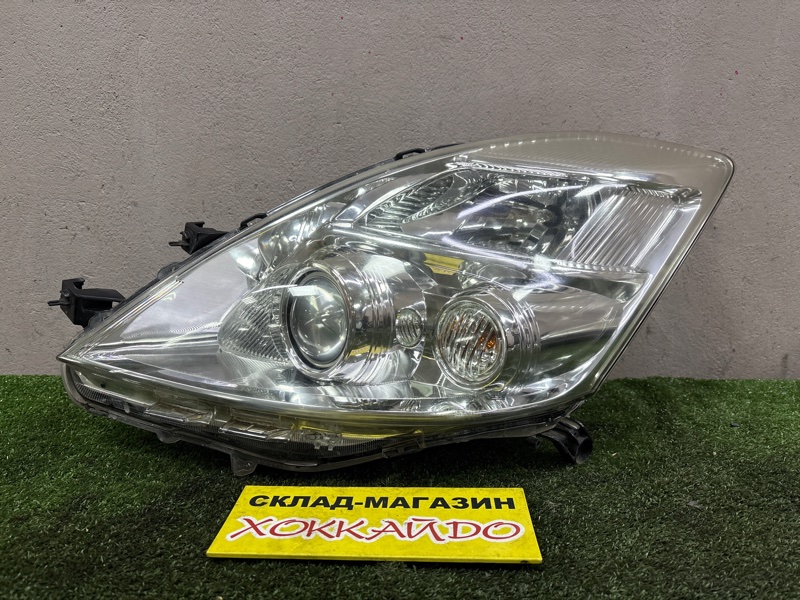 Фара Toyota Isis ZGM11G 3ZR-FAE 09.2009 левая (б/у)