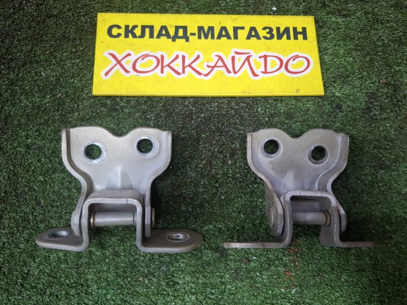 Петля двери Toyota Raum EXZ10 5E-FE 08.1999 передняя левая (б/у)