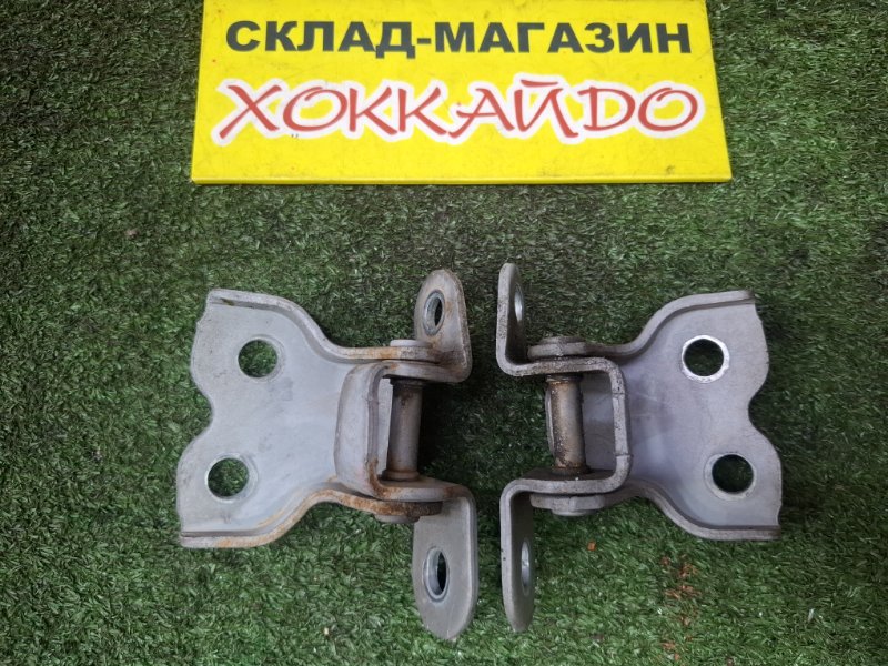 Петля двери Toyota Raum EXZ10 5E-FE 05.1997 передняя правая (б/у)