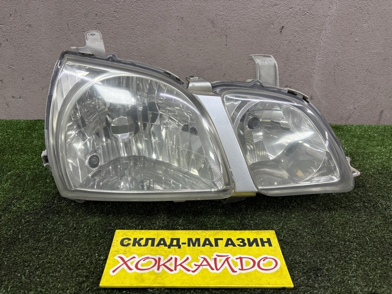 Фара Toyota Gaia ACM10G 1AZ-FSE 04.2001 правая (б/у)