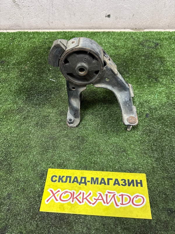 Подушка двигателя Toyota Gaia ACM10G 1AZ-FSE 04.2001 задняя (б/у)