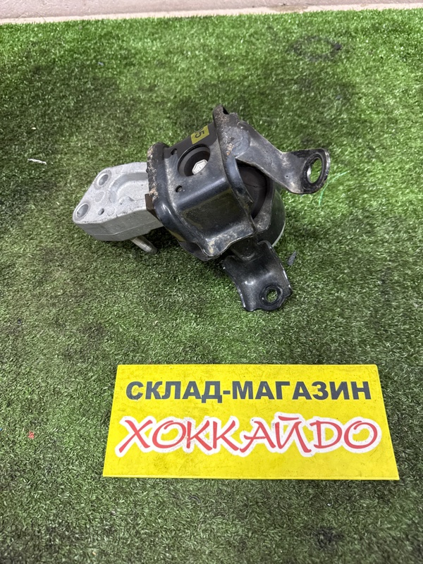 Подушка двигателя Toyota Corolla Fielder NZE121G 1NZ-FE 09.2002 правая (б/у)