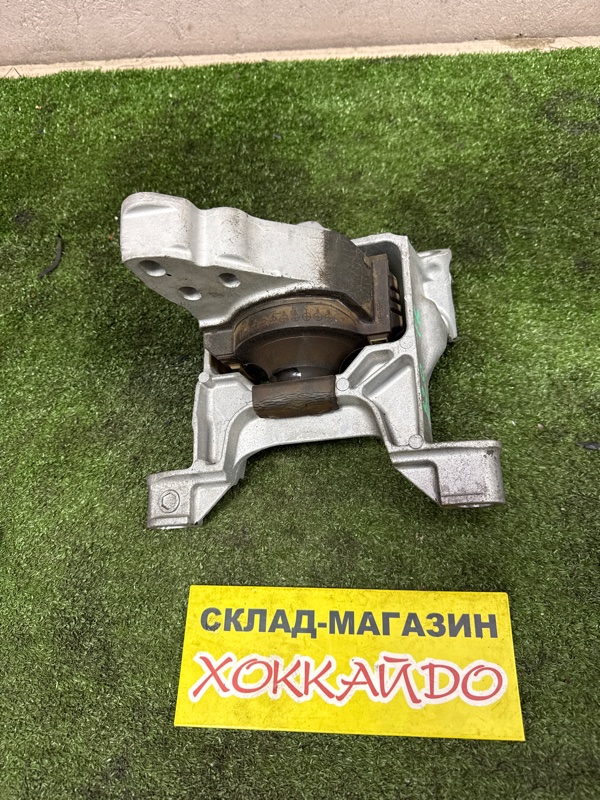Подушка двигателя Mazda Axela BM6FJ Z6-VE 11.2013 правая (б/у)