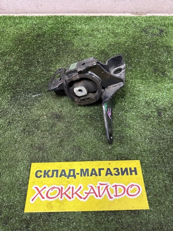 Подушка двигателя Toyota Isis ZGM11G 3ZR-FAE 09.2009 левая (б/у)