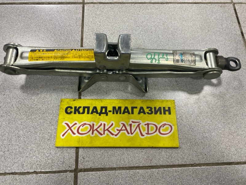 Домкрат Toyota Caldina ST210G 3S-FE 1997 (б/у)