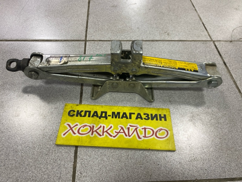 Домкрат Toyota Gaia ACM10G 1AZ-FSE 04.2001 (б/у)