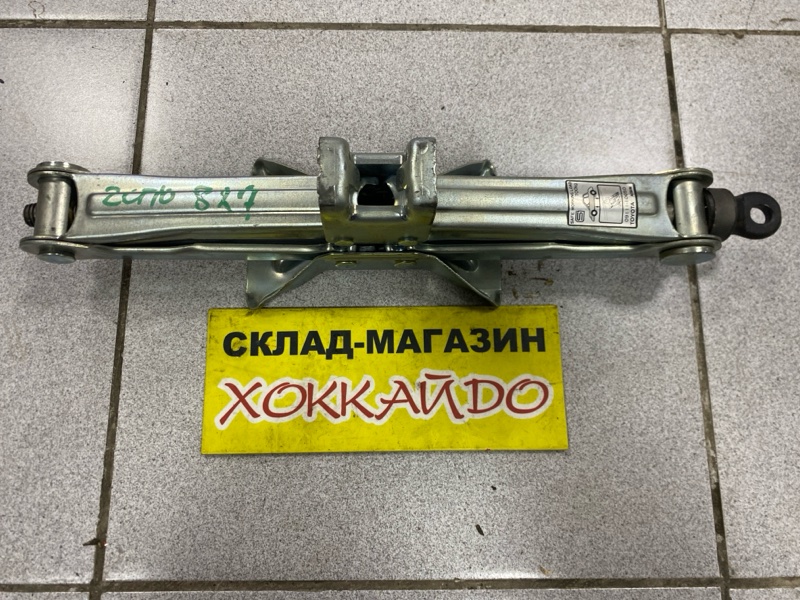 Домкрат Toyota Opa ZCT10 1ZZ-FE 06.2002 (б/у)