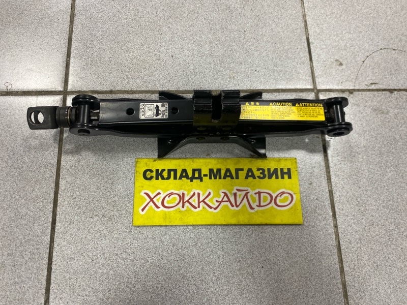 Домкрат Toyota Funcargo NCP20 2NZ-FE 08.2002 (б/у)