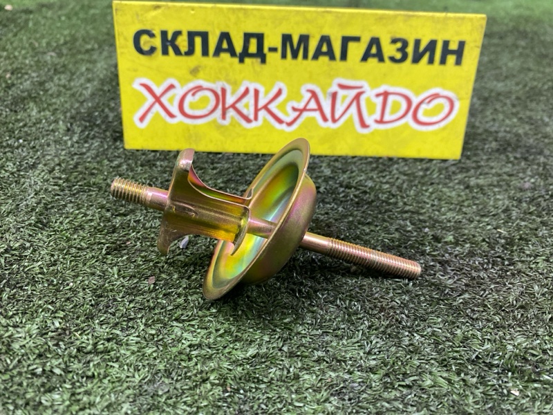 Кронштейн запасного колеса Toyota Raum EXZ10 5E-FE 08.1999 (б/у)