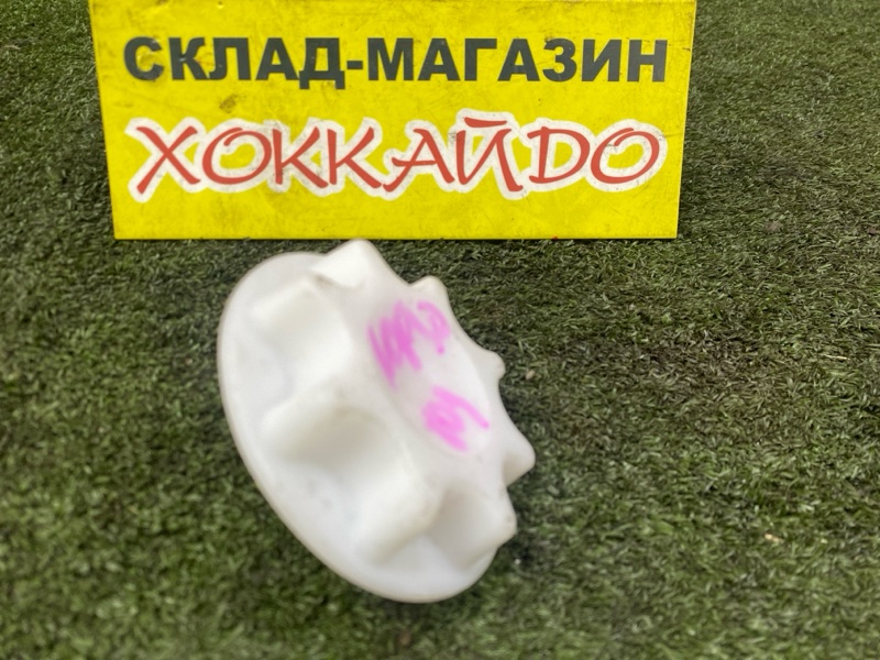 Кронштейн запасного колеса Toyota BB NCP30 2NZ-FE 04.2003 (б/у)