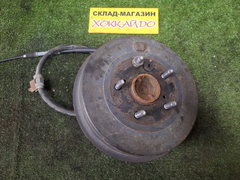 Ступица Toyota Gaia ACM10G 1AZ-FSE 04.2001 задняя правая (б/у)