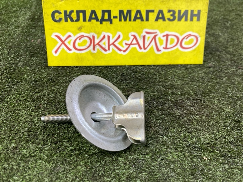 Кронштейн запасного колеса (б/у)