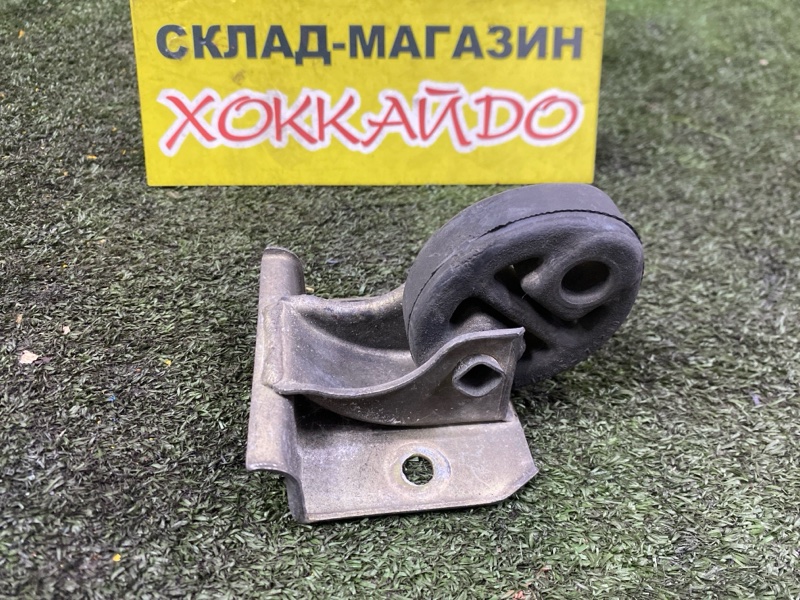 Подушка глушителя Toyota Vista SV40 4S-FE 05.1996 (б/у)