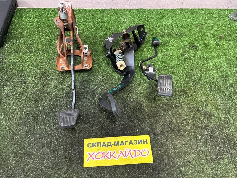 Педаль сцепления Toyota Celica ST185H 3S-GTE 10.1989 (б/у)