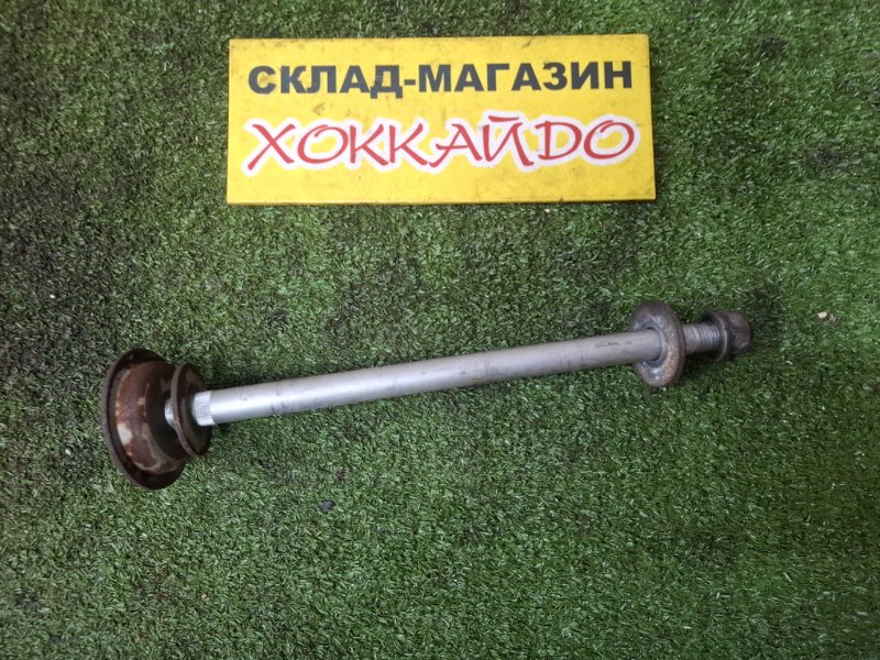 Болт подвески Toyota Caldina ST210G 3S-GE 01.2000 задний (б/у)