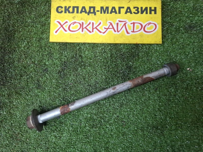 Болт подвески Toyota Caldina ST210G 3S-GE 01.2000 задний (б/у)