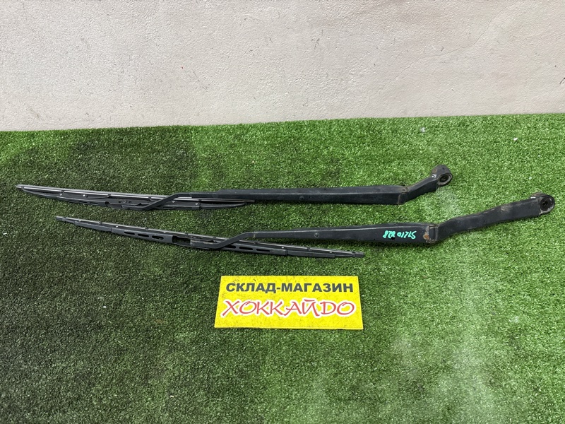 Дворник Toyota Caldina ST210G 3S-FE 1997 передний (б/у)