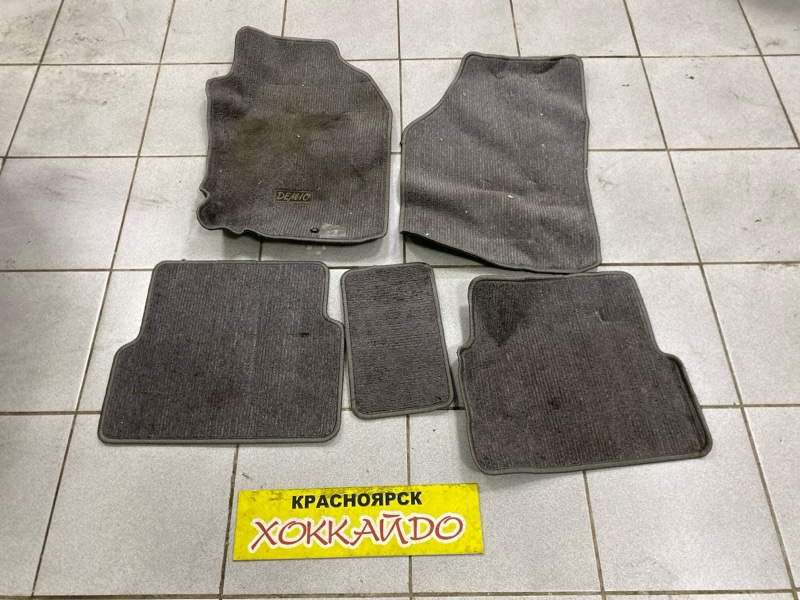 Коврик Mazda Demio DW5W B5E 12.1999 (б/у)