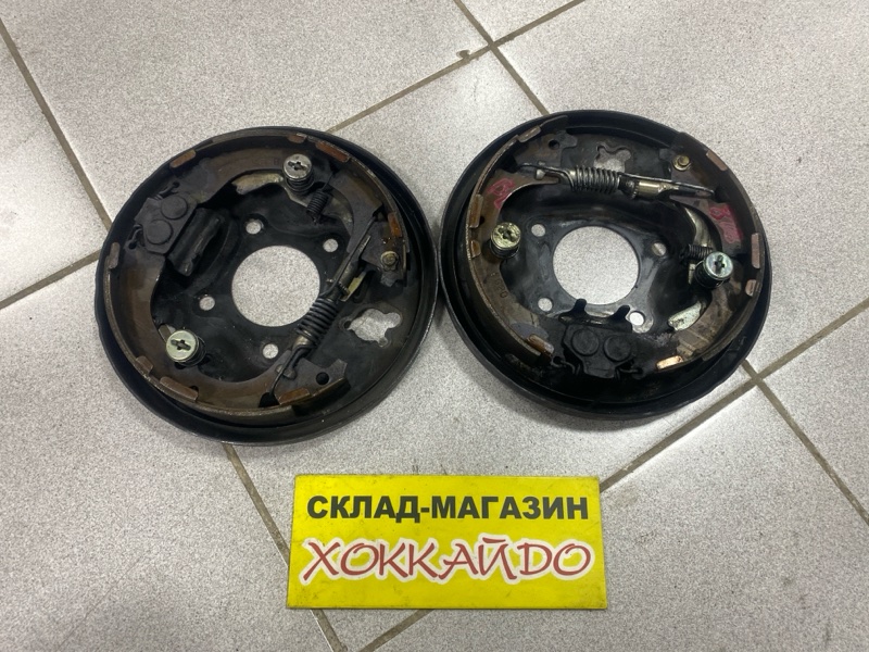 Колодки тормозные Toyota Caldina ST210G 3S-FE 1997 задние (б/у)