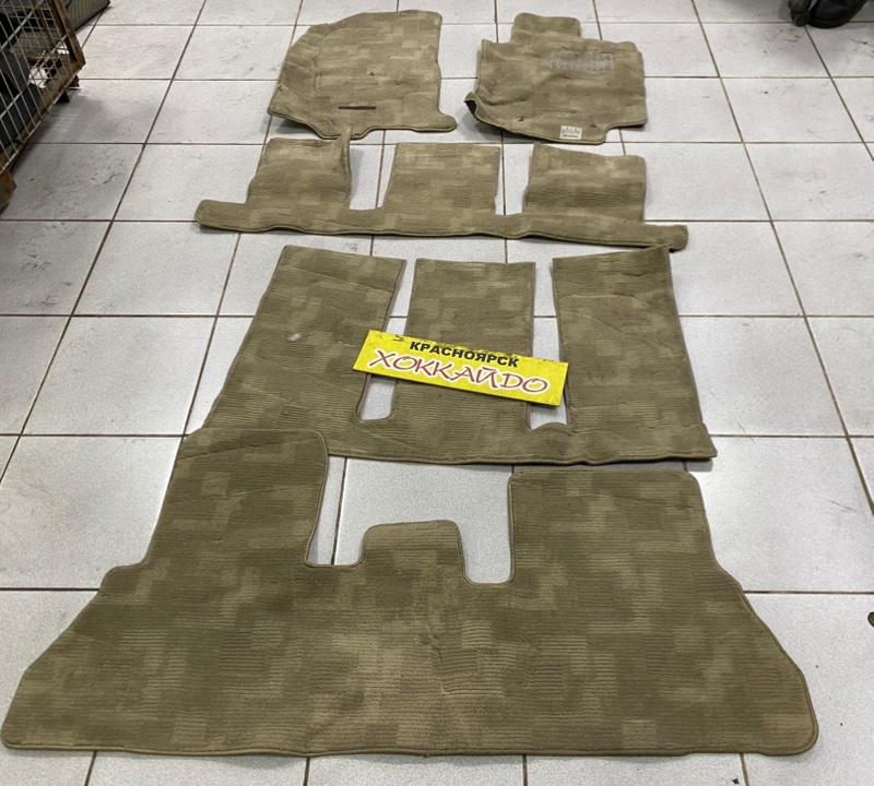 Коврик Toyota Isis ZNM10G 1ZZ-FE 05.2007 (б/у)