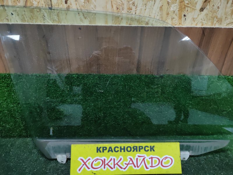 Стекло боковое Honda Stepwgn RF2 B20B 05.1996 переднее правое (б/у)