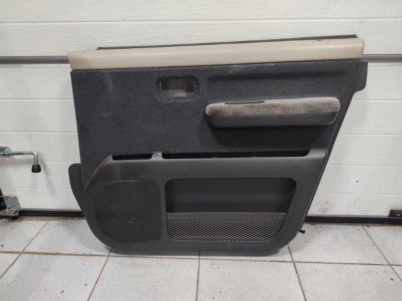 Обшивка двери Honda Stepwgn RF1 B20B 05.1996 передняя правая (б/у)